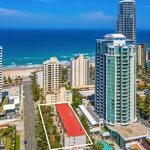 Surfers Paradise- Meters From The Beach! Apartment